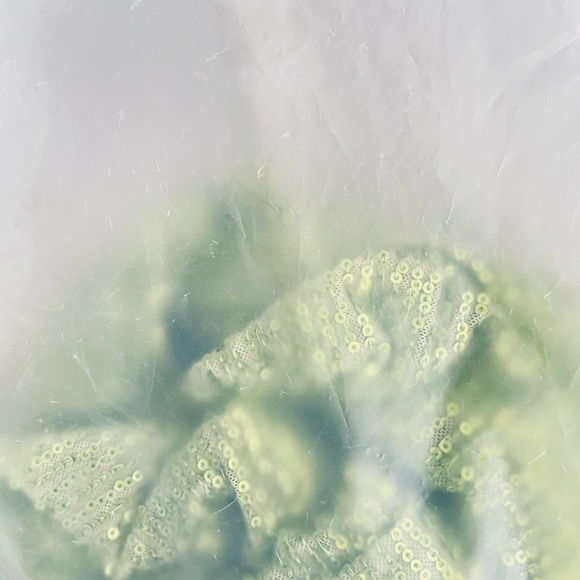 Chartreuse long sleeve Maxi Dress - Picture 2 of 3